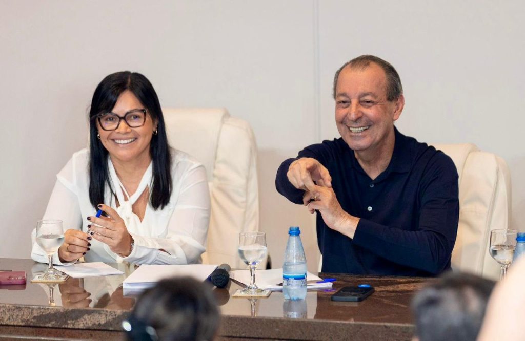 Senador Omar reúne secretários de saúde de todo o Amazonas para construir soluções duradouras para o sistema público 1 WhatsApp Image 2025 07 11 at 17.34.53 1 1